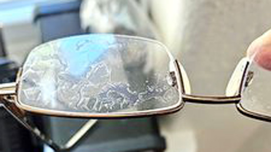 How to Remove the Anti Reflective Coating from Glasses